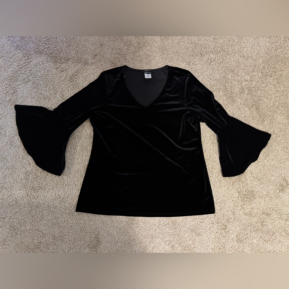 S.Levine Size Large Black Velvet Bell Sleeve Top with V-Neck - Picture 1 of 3
